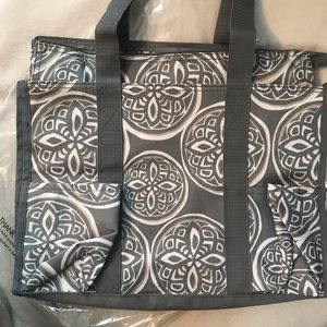 Thirty-one Zip Top Utility Tote